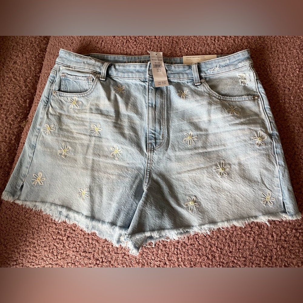 NWT American Eagle Mom Short